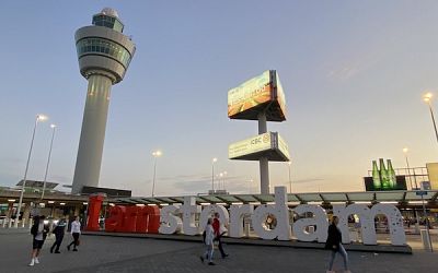 Schiphol gets environmental permit after buying up farm rights