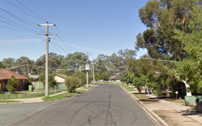 Mystery as man found lying on street in Benalla, Victoria with life-threatening injuries