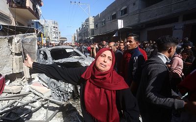 8 Palestinians killed in Israeli airstrike on a Rafah house