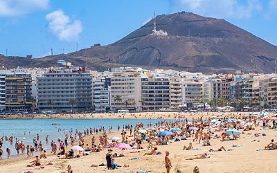 The brilliant Spanish holiday spot where the sun shines 365 days a year with 'safest' beach and boutique shops