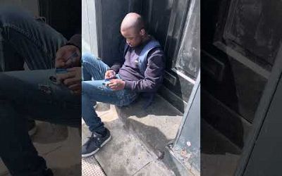Dublin , a refugee, takes a lunch break from work and sunbathes ! #ireland#dublin#live#viral#uk