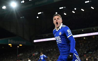 Leicester promoted to Premier League as Leeds crash
