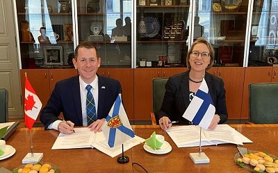 Finland, Canadian province sign co-op deal in forest sector