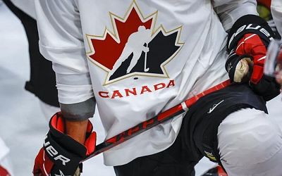 Spence has two goals and assist, Canada thumps Czechia 6-0 at U18 hockey worlds