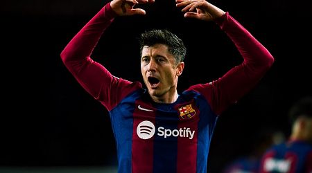 Lewandowski hat-trick puts Barca back to 2nd in La Liga