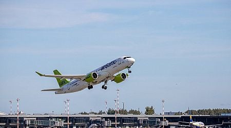 Latvian government to discuss buying airBaltic bonds