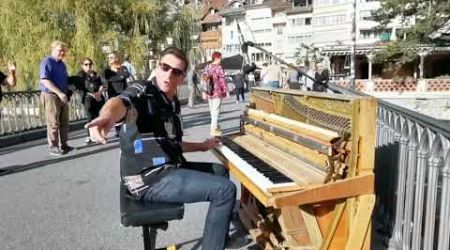 Boogie Woogie Happy ol&#39; Boy - Nico Brina live in Thun (Switzerland) streetpiano