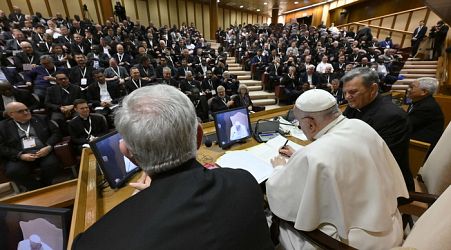 Pope to attend Vatican boost birth rate confab