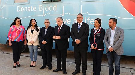 Speaker calls for people to donate blood; mobile transfusion centre set up outside Parliament