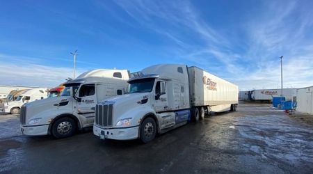 Alberta semi-automated truck convoys didn't save fuel but tech still has promise, researchers say