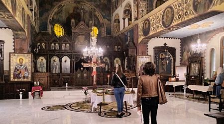 Orthodox Christians fill the churches in Bulgaria and abroad on Good Friday