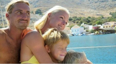 British couple and their two children have left all behind and are living on a boat in Greece