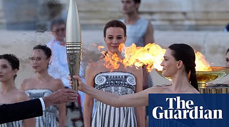 Olympic torch to make 400 stops on path to Paris opening ceremony