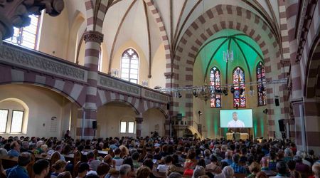 Hundreds attend AI church service in Germany
