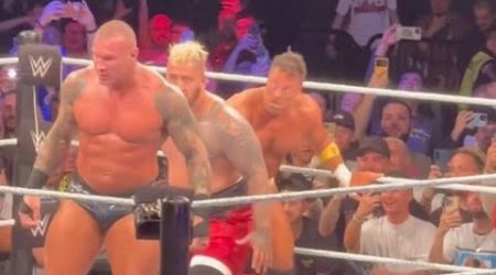 Randy orton &amp; LA knight destroy Solo sikoa &amp; Tama Tonga at WWE Live event in Bologna Italy