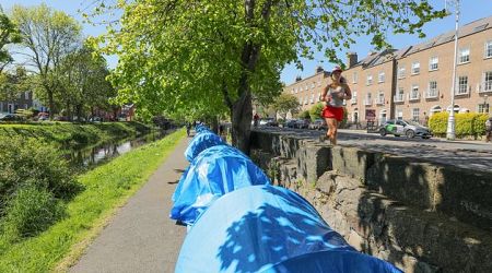 Asylum seekers offered extra money to leave tents along Grand Canal in Dublin