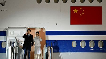 Chinese Head of State, Xi Jinping Lands in Budapest