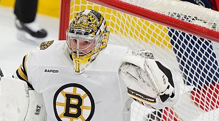 Bruins' Swayman replaced by Ullmark after allowing four goals