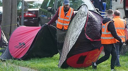 More than 100 asylum seeker tents cleared from Grand Canal in Dublin during early morning operation