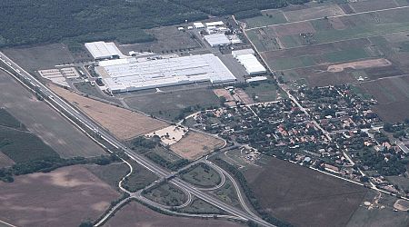 Hungarian opposition DK: Samsung plant danger to nearby towns