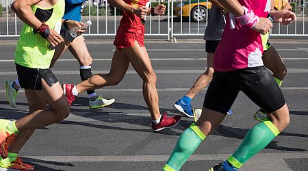 Leiden marathon suspended as 25 runners suffer heat exhaustion