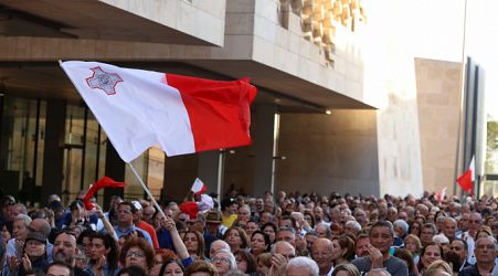  [LIVE] Vitals scandal: PN holds protest outside parliament 