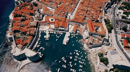 UK tourists told to 'avoid' Dubrovnik in Croatia travel warning