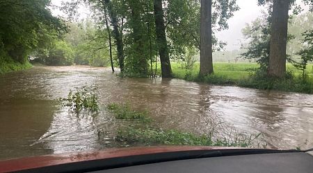 Flooding forces the evacuation of Limburg campsites packed with holiday travelers