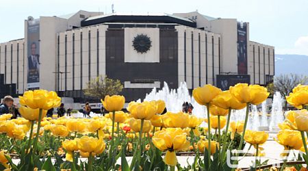 The cleaning of the National Palace of Culture has begun