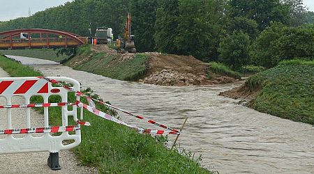 Maltempo in Veneto, il fiume Muson rompe gli argini a Camposampiero: evacuate le abitazioni isolate