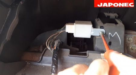 Mazda 6 turn signal flasher relay change /hazard warning lights fix