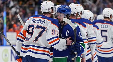 'Heck of a series': Oilers and Canucks fans take to social media after electric Game 7