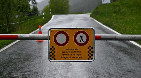 Giro: 16th stage start moved again