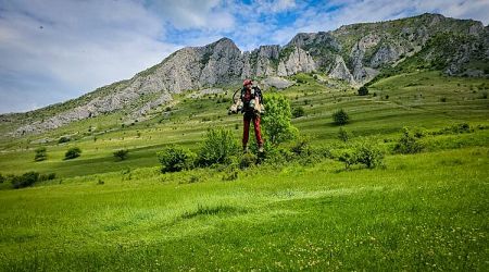 Mountain Rescuers in Romania Test Jet Packs 