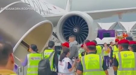 Severe turbulence rocks Singapore Airlines flight; 1 killed