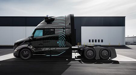 Volvo VNL Autonomous Semi Truck