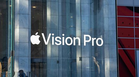 Canada and UK next in line for Vision Pro international rollout