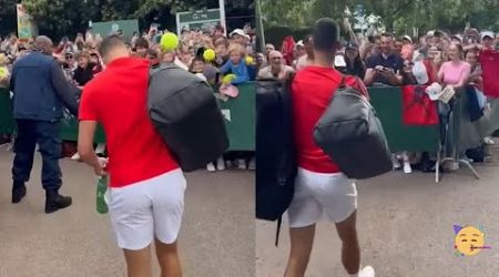 Djokovic&#39;s Emotional Reaction When 1,000 Fans Surprised Him for His Birthday and Sang Him a Song