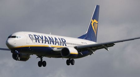 Ryanair passengers at centre of public alert over highly contagious measles risk