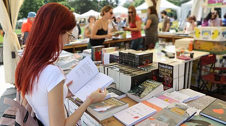 60% of adult Bulgarians still read books