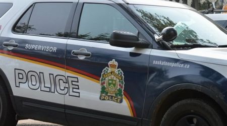 2 people stabbed during altercation on city bus, Saskatoon police say