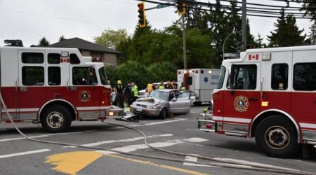 1 dead, 2 taken to hospital after crash in Surrey, B.C.: RCMP