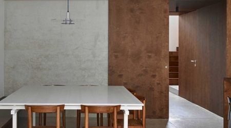 Eight minimalist kitchens where materials provide the decoration