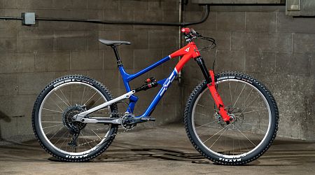 Tech Briefing: Formula's New Air Shock, YT's Retro-Inspired Jeffsy, Saracen Hardtails, & More