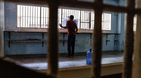 4 more jail suicides take year's toll to 43