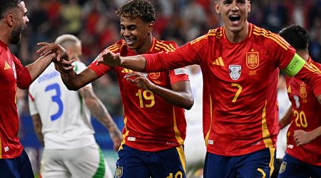 Spain overwhelms Italy to seal last-16 berth at Euros