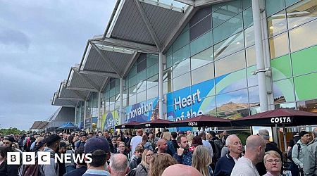Long airport queues ahead of bank holiday weekend