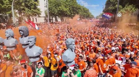 Euro 2024 - Dutch fans&#39; exciting pre-match march