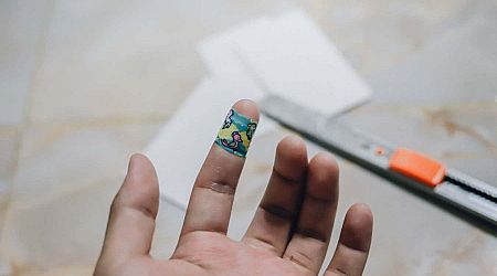 Physicists determined the paper most likely to give you a paper cut