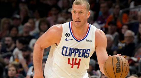 Mason Plumlee Suns Agree To One Year $33M Deal